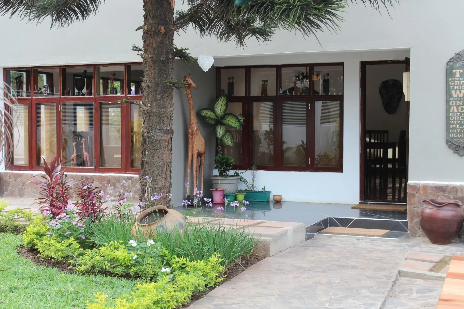 Sommerschield Guest House & Restaurant