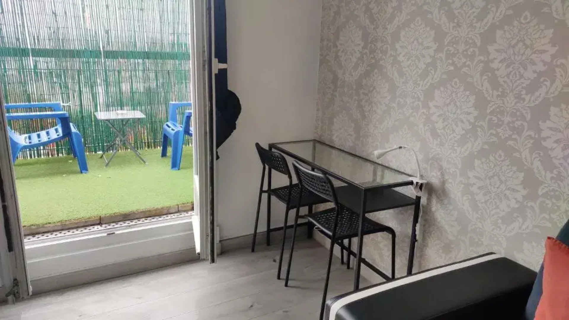 Appartement entier avec beau balcon - 5 minutes à pied de Melun Gare
