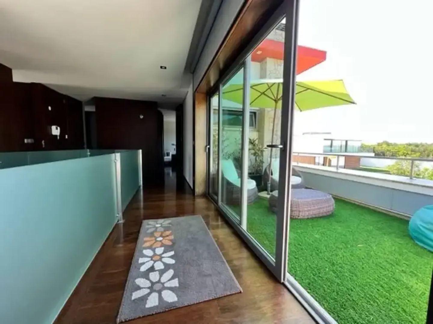 House With Heated Pool all Year Round