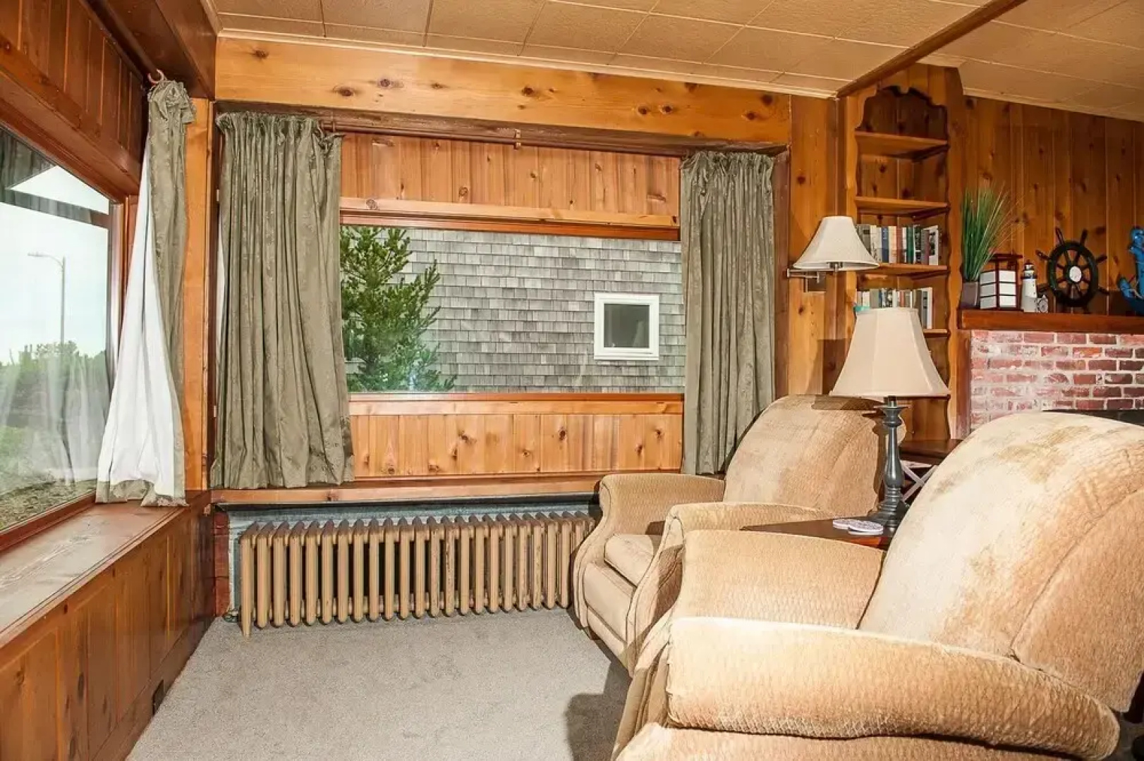 The Tides 4 Br home by RedAwning