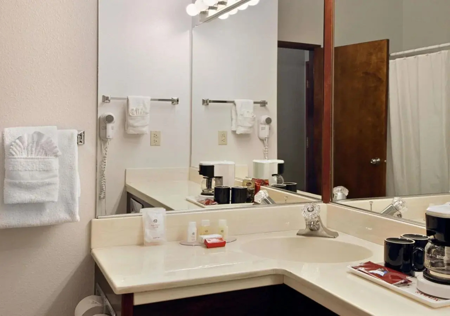 Ramada by Wyndham Portland Airport