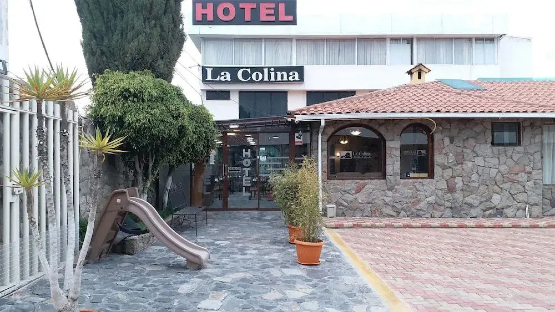 Hotel La Colina de Rio