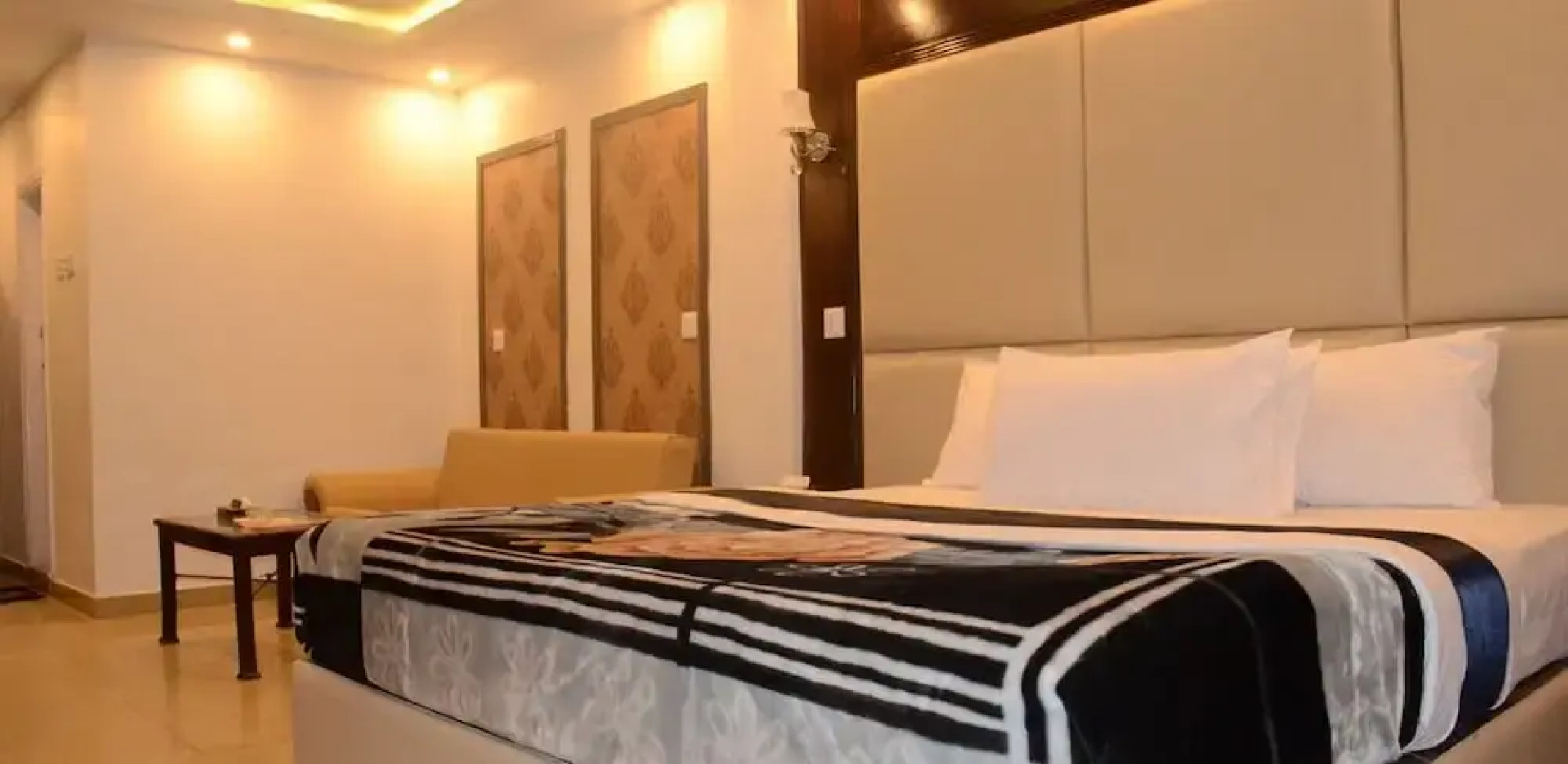 Hotel Grand Peshawar