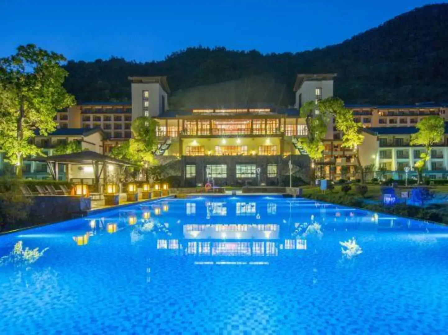 BJG Swan Lake Hot Spring Hotel