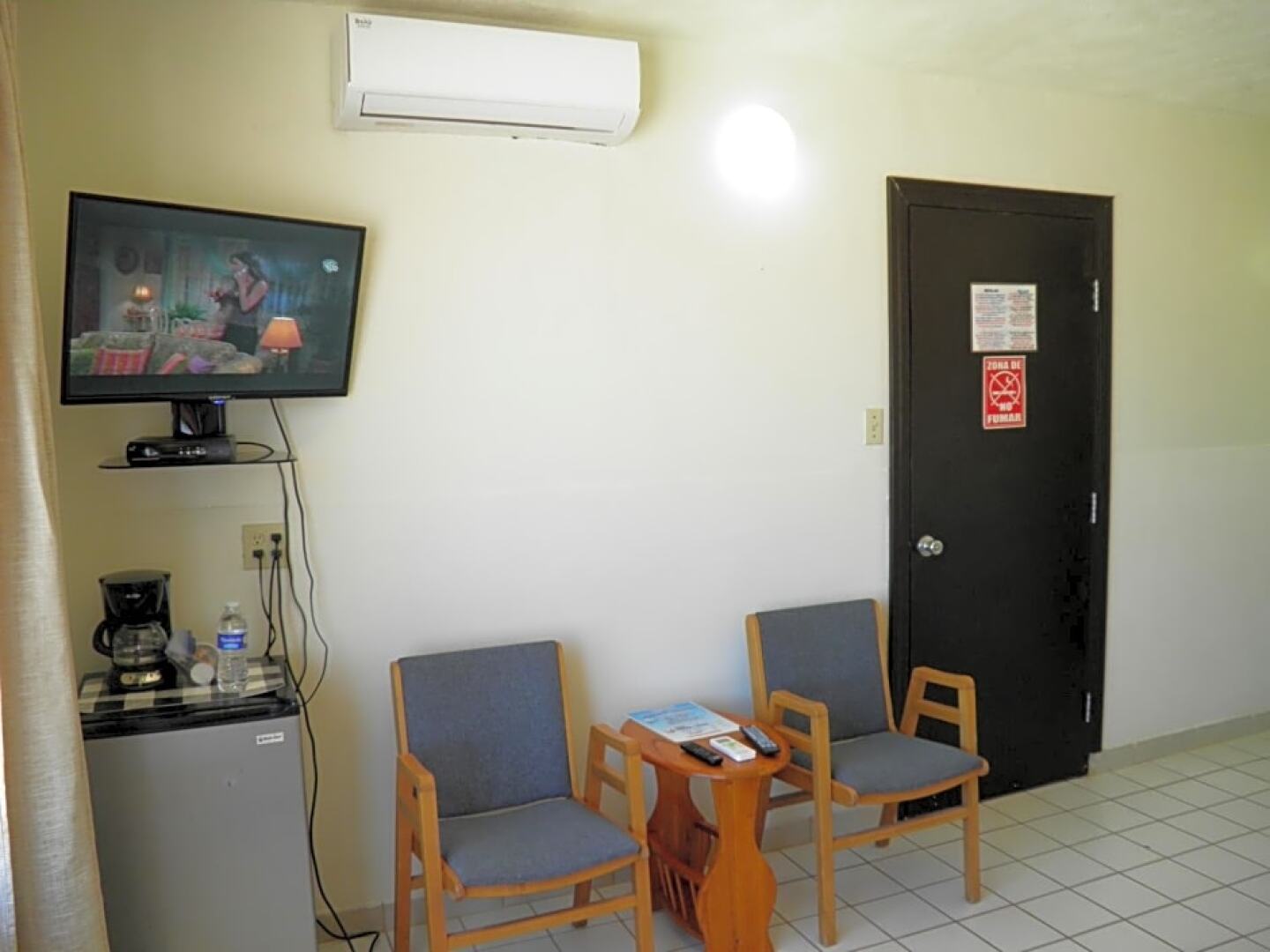 #52 Bungalow Seaside Hotel & Victors RV Park