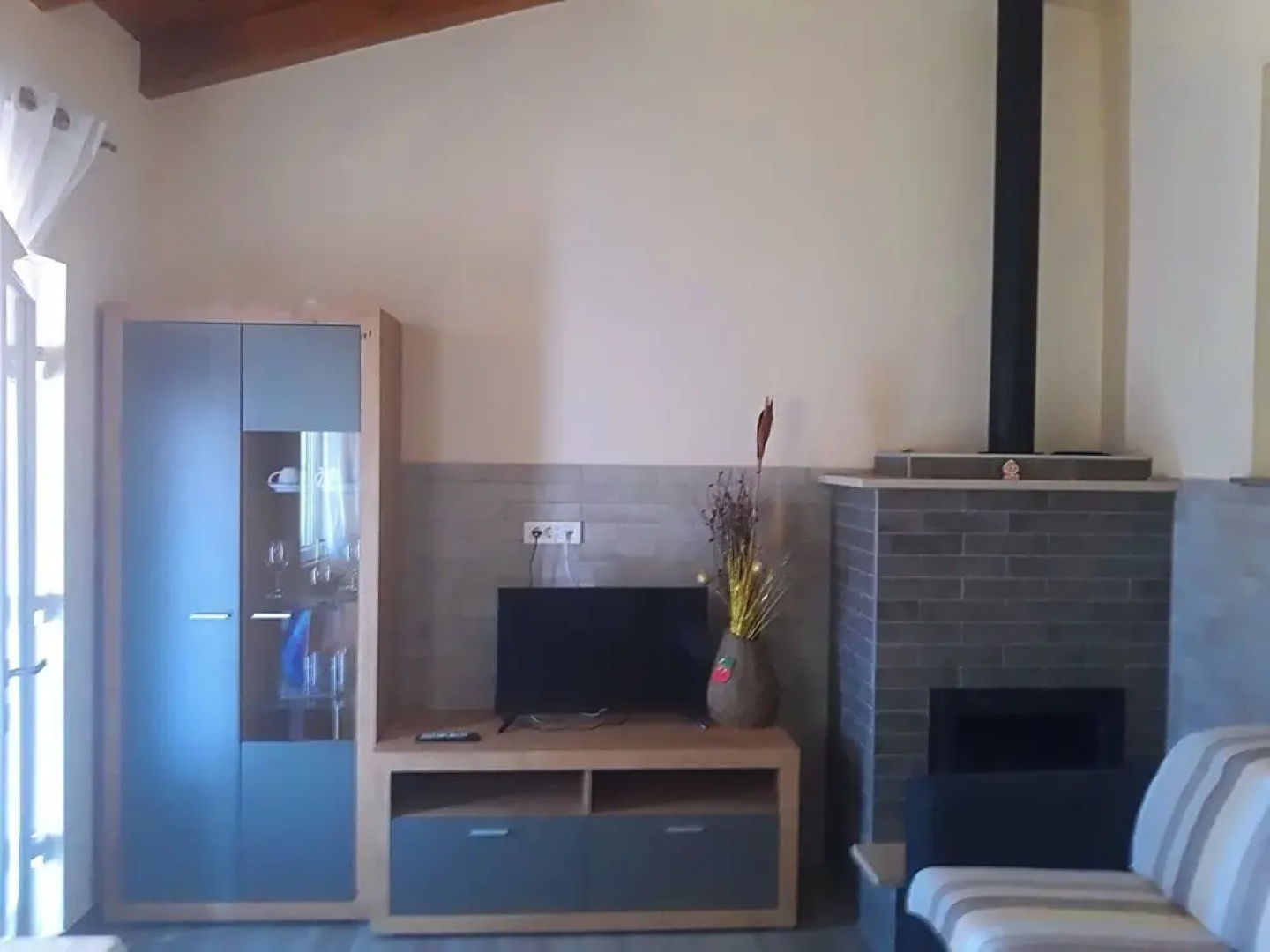1 Bed Flat - Sleeps 2 - Parking - Wifi