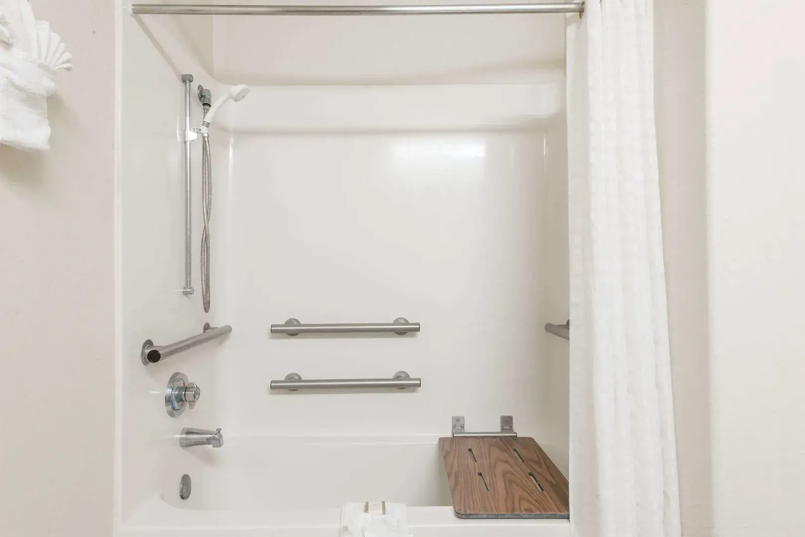 Baymont by Wyndham Iowa Lake Charles