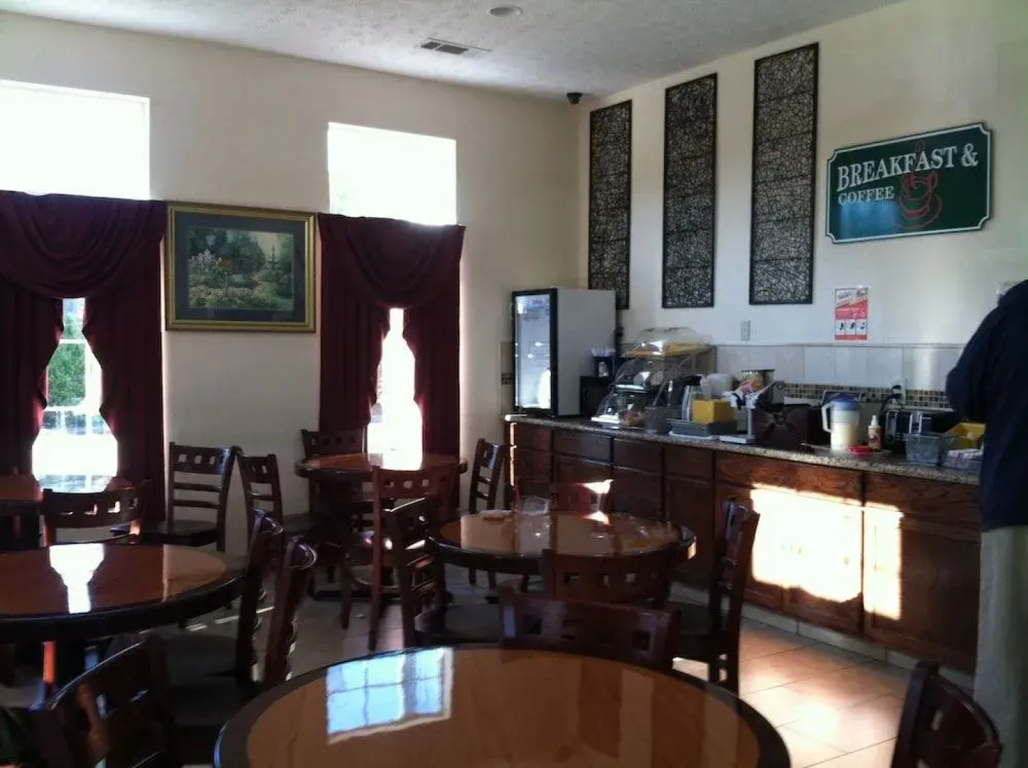 Budgetel Inn Suites Pine Mountain