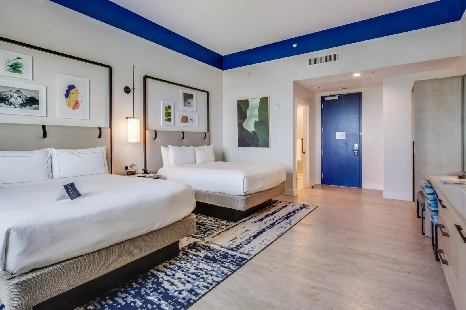 SERENA Hotel Aventura Miami, Tapestry Collection by Hilton
