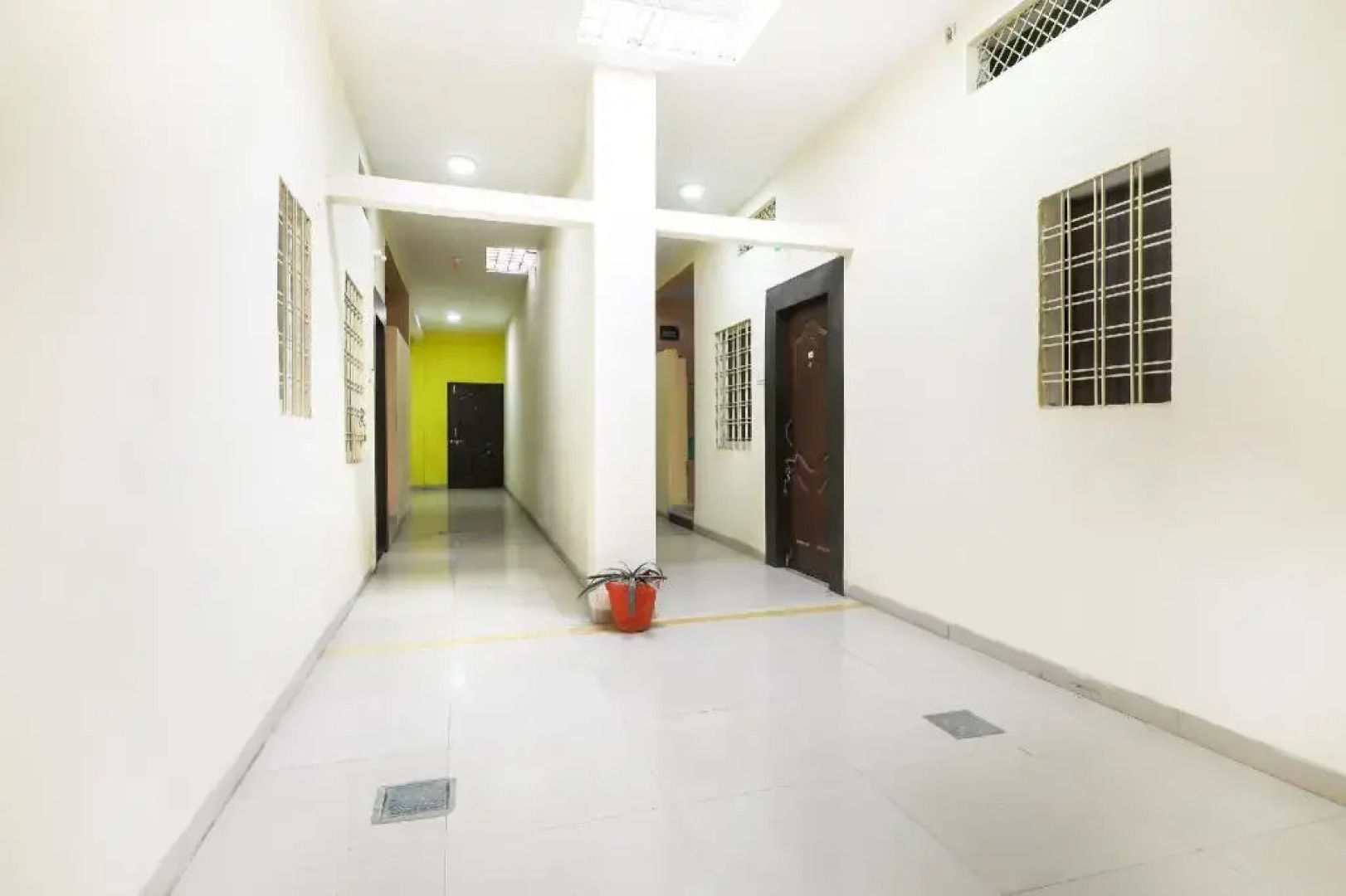 Hotel Narmada Palace by OYO Rooms