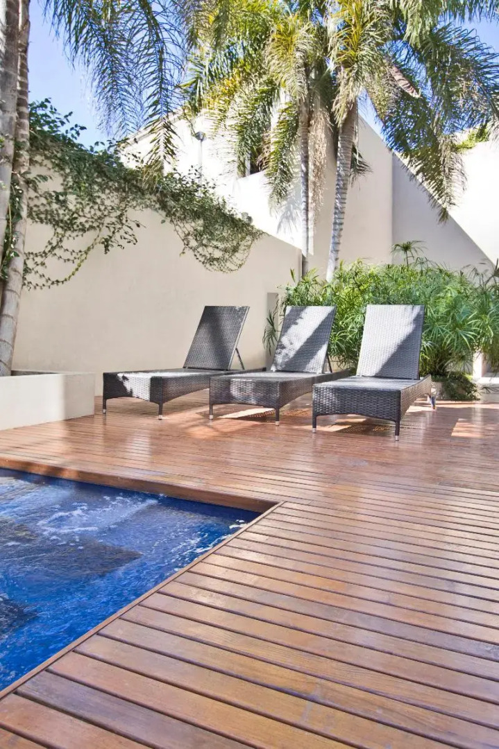 San Isidro Plaza Hotel