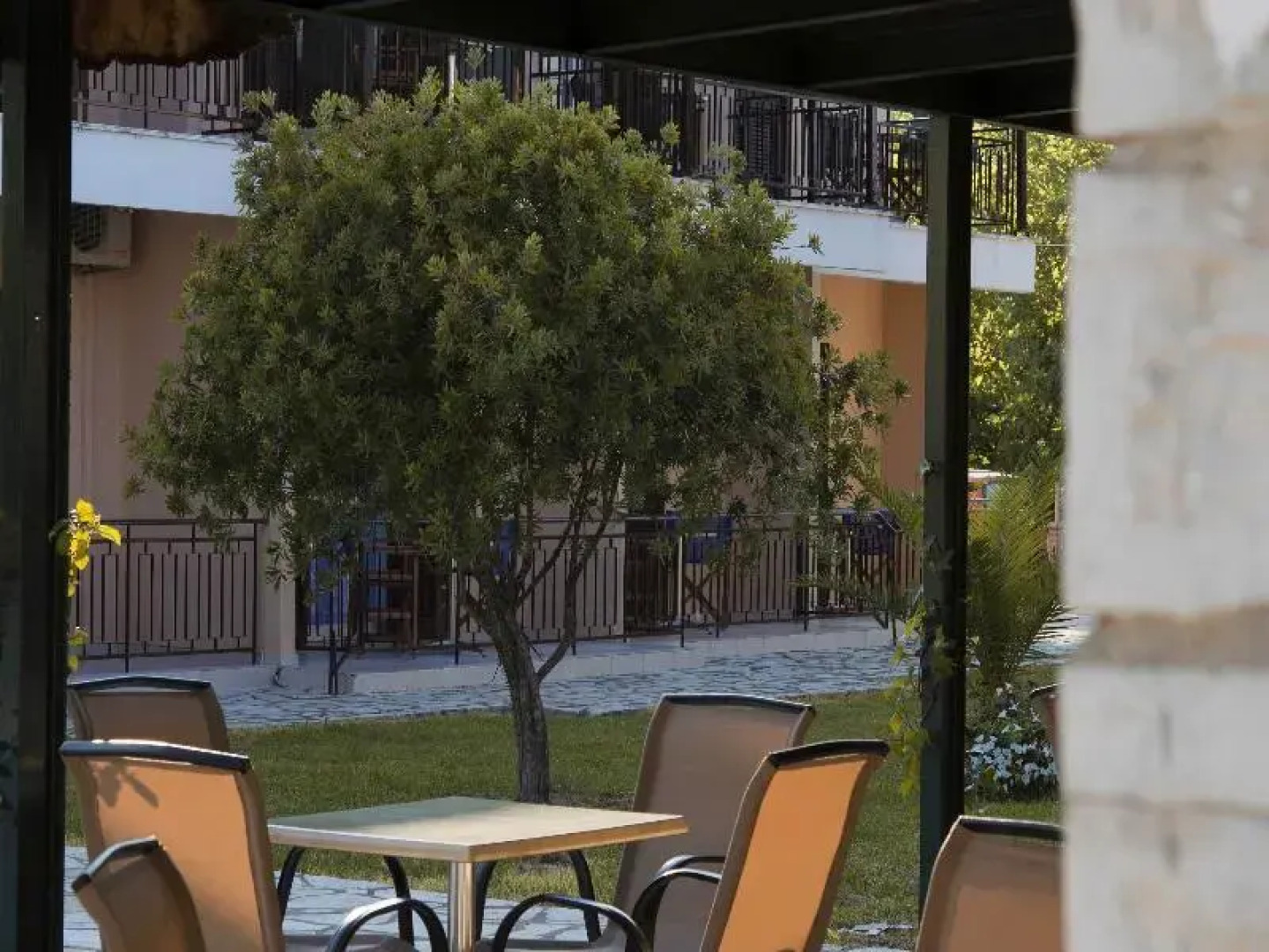 ELEÅŒNAS bohotel and Annex Apartment