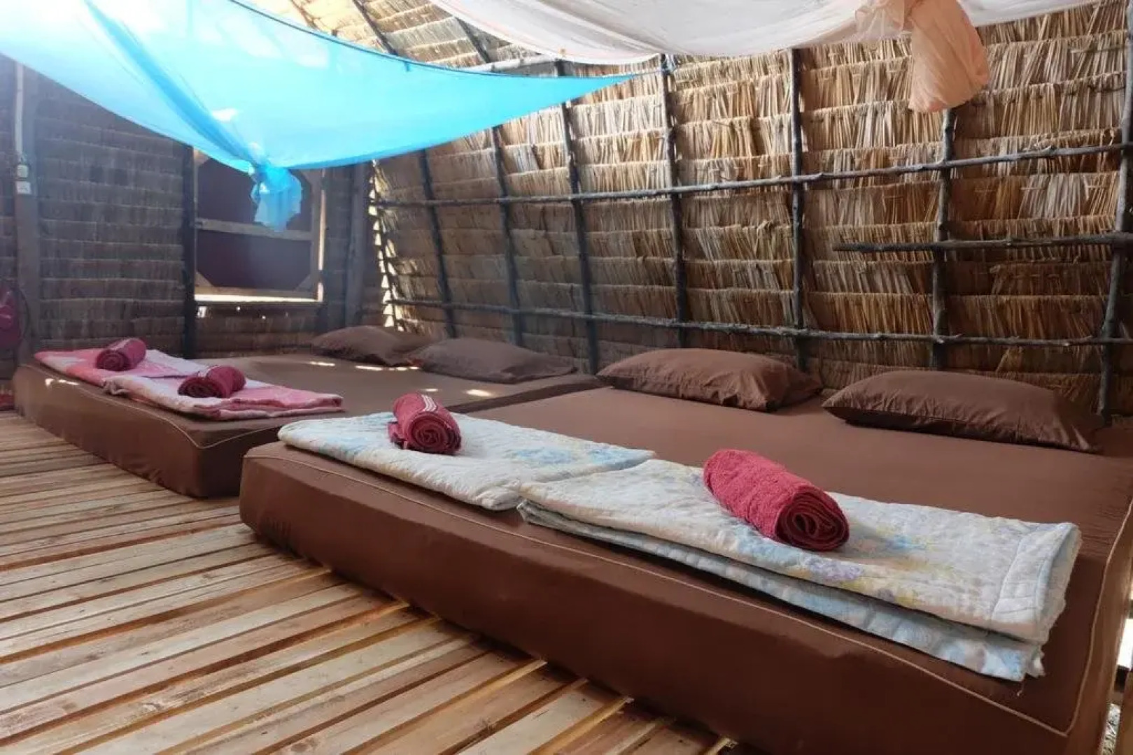 Mr. Chuoi Bar and Hut