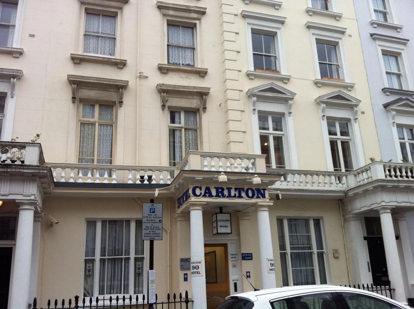 Carlton Hotel