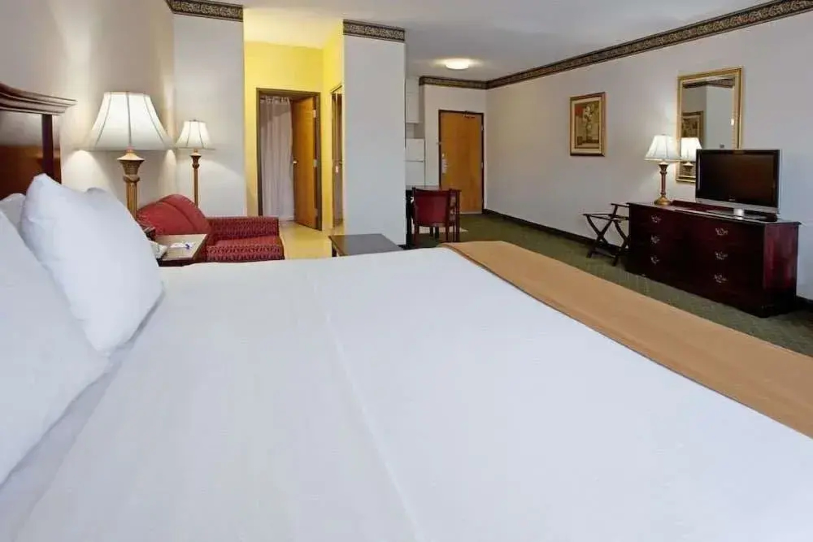 Holiday Inn Express Charleston-Moncks Corner