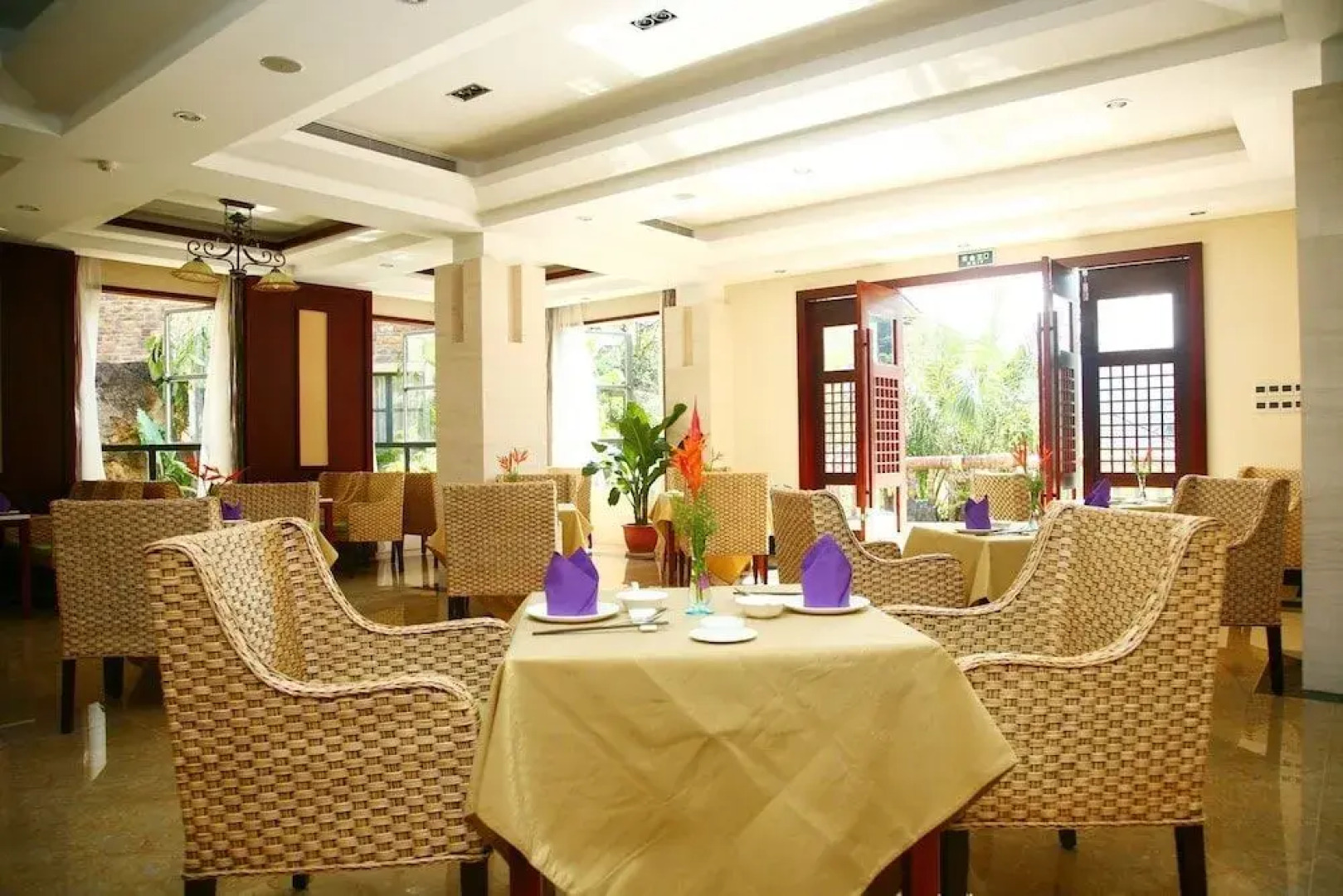 Yanoda Rainforest No.1 Hotel