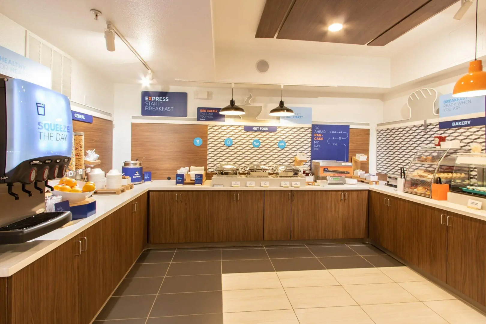 Holiday Inn Express Hotel & Suites Roseville-Galleria Area by IHG