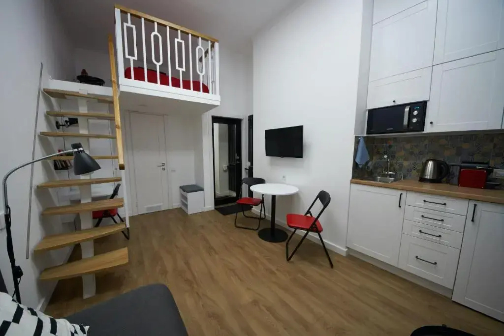 Затишні дворівневі смарт апартаменти