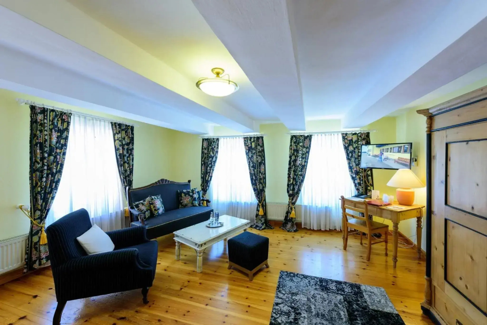 Hotel Theophano