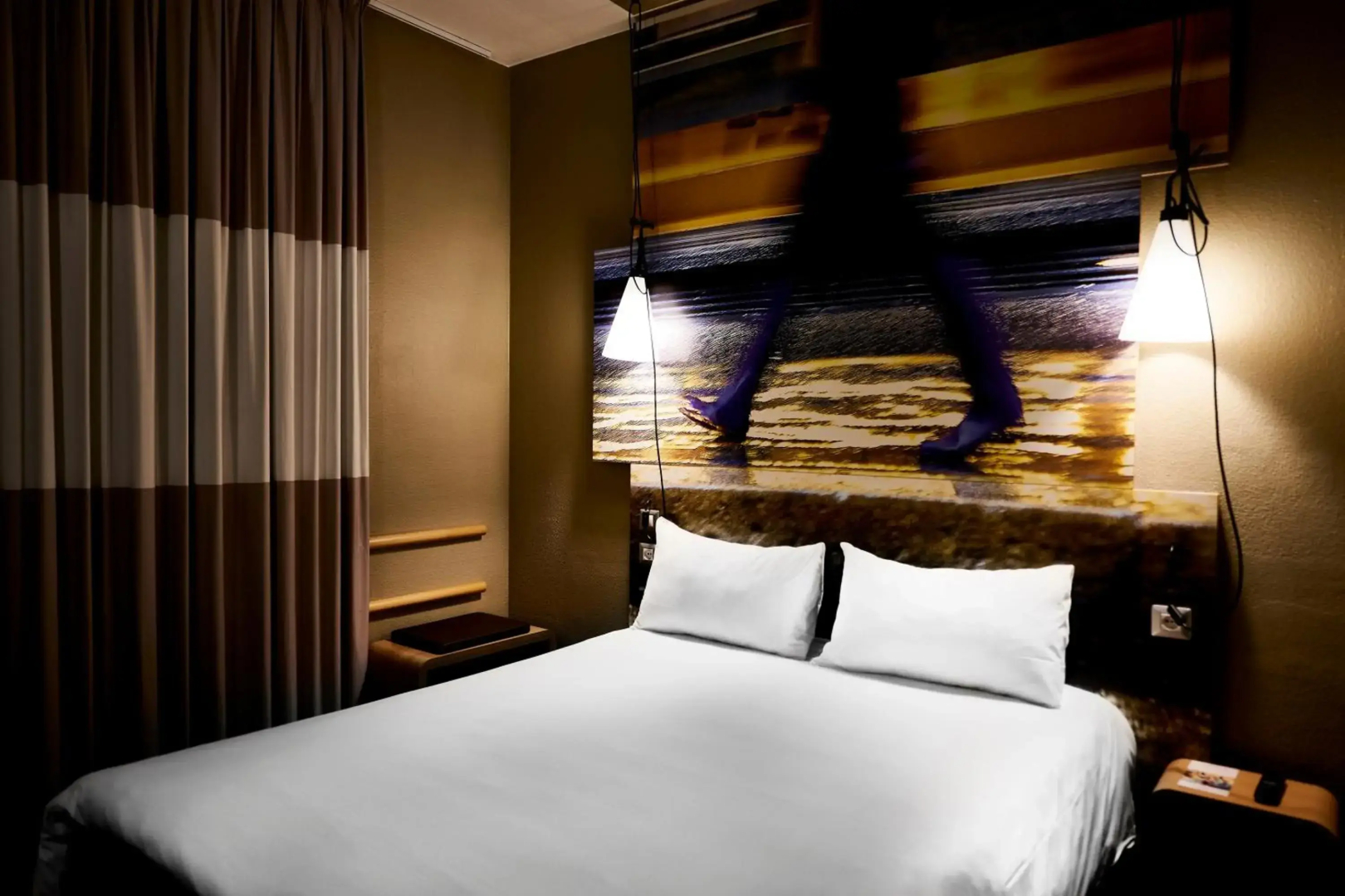 Schulz Hotel Berlin Wall at the East Side Gallery