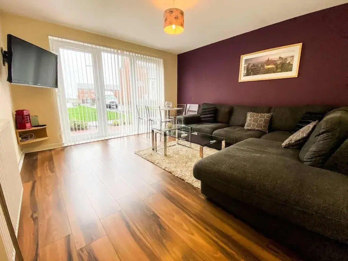 Glasgow Ellerslie Path 2bd Home - Parking