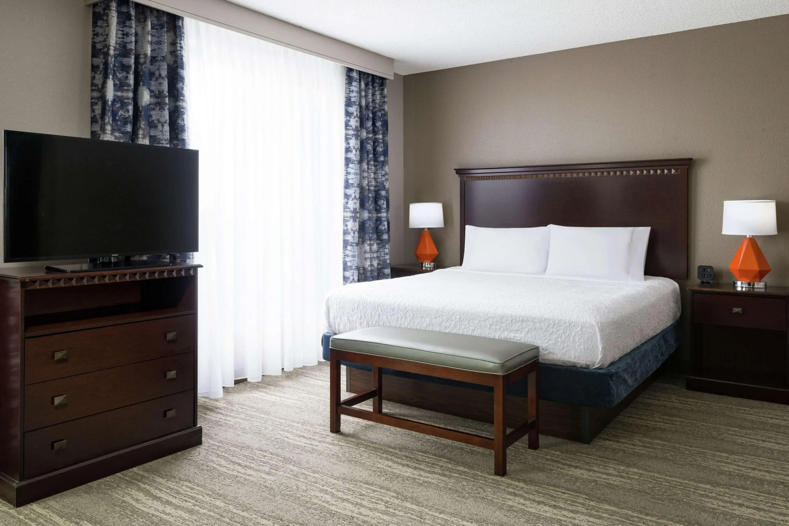 Hampton Inn & Suites National Harbor - Alexandria Area