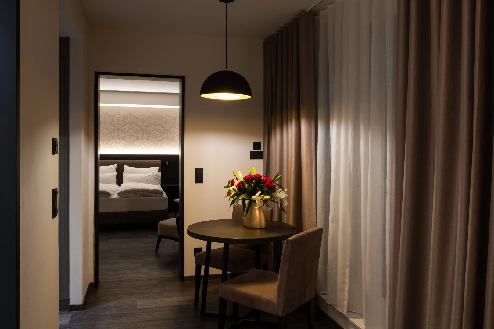 in2 The Boardinghouse