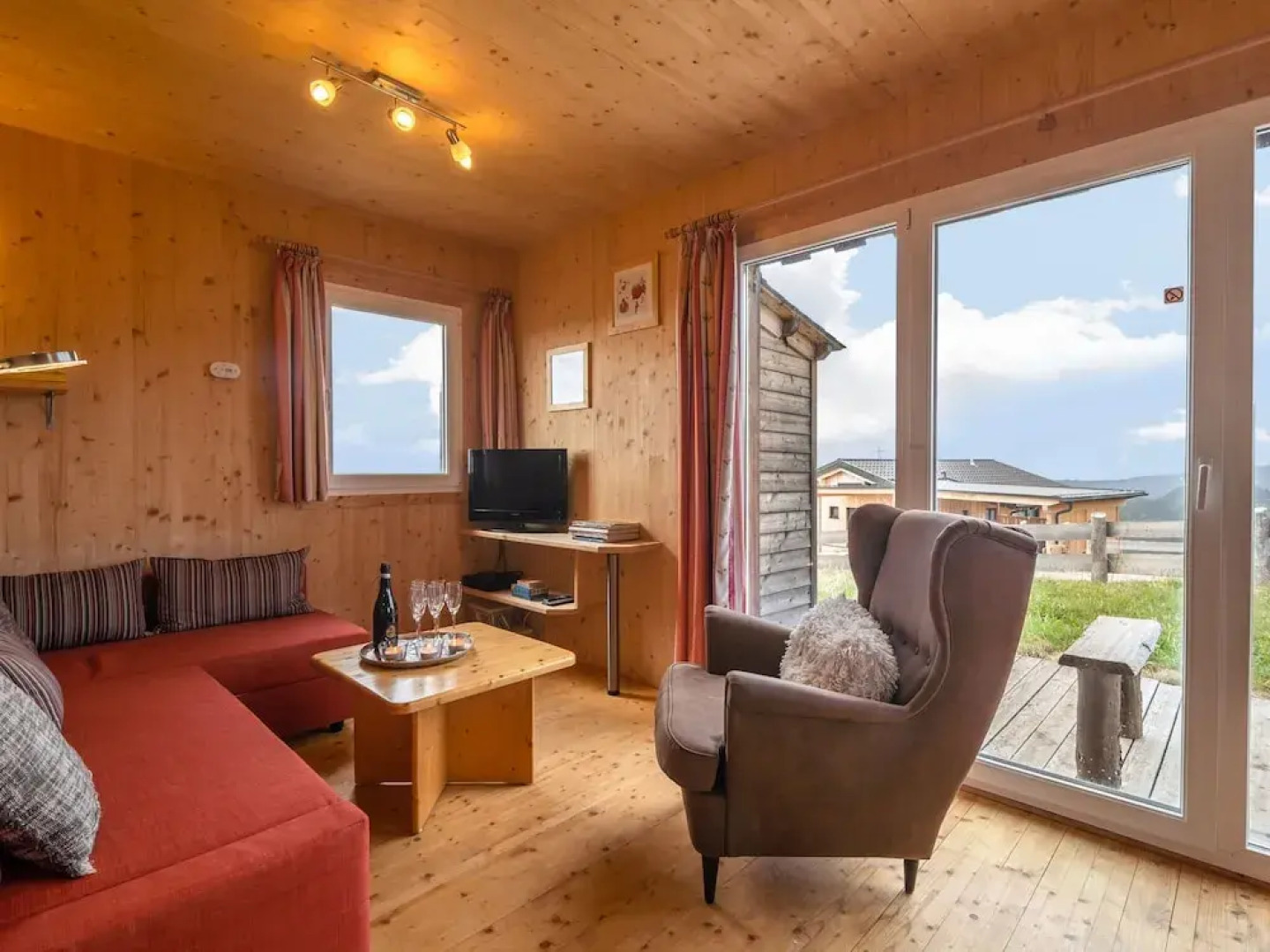 Mountain Chalet in Klippitztörl Near Forest With Garden & Parking