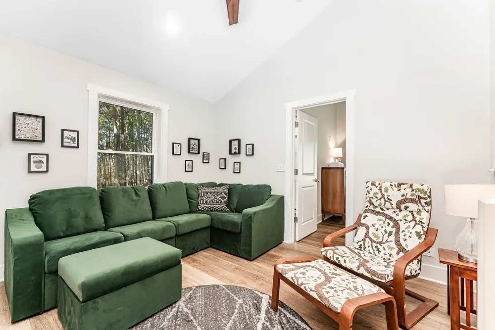 New Wintervue Home With Fireplace - Pet Friendly