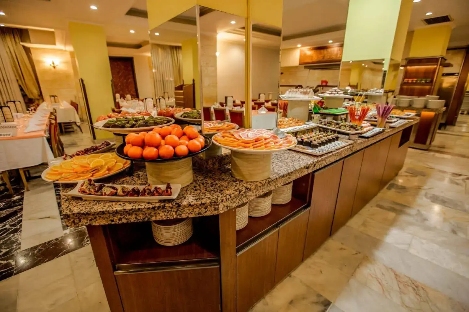 Tassaray Hotel
