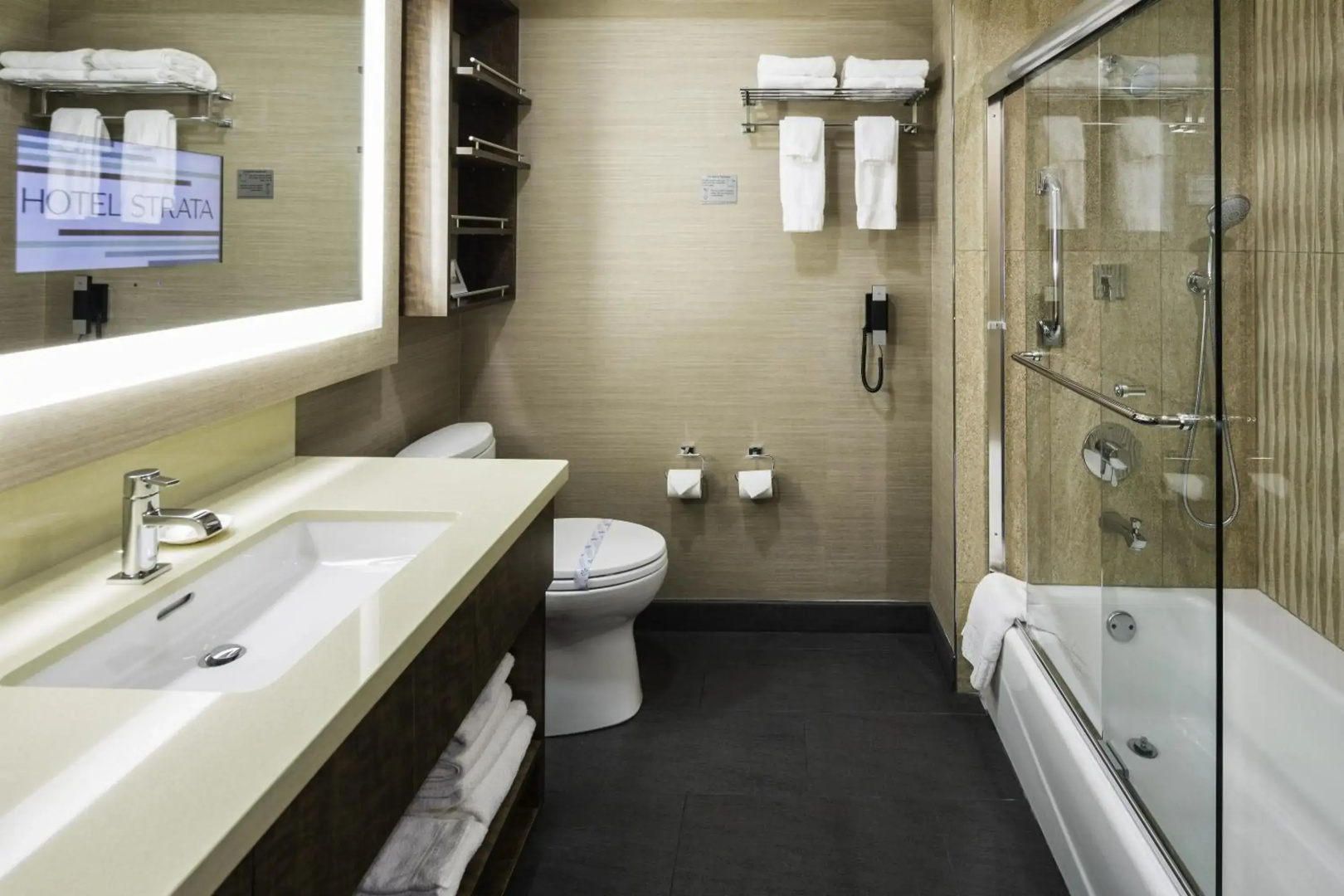 Hotel Strata