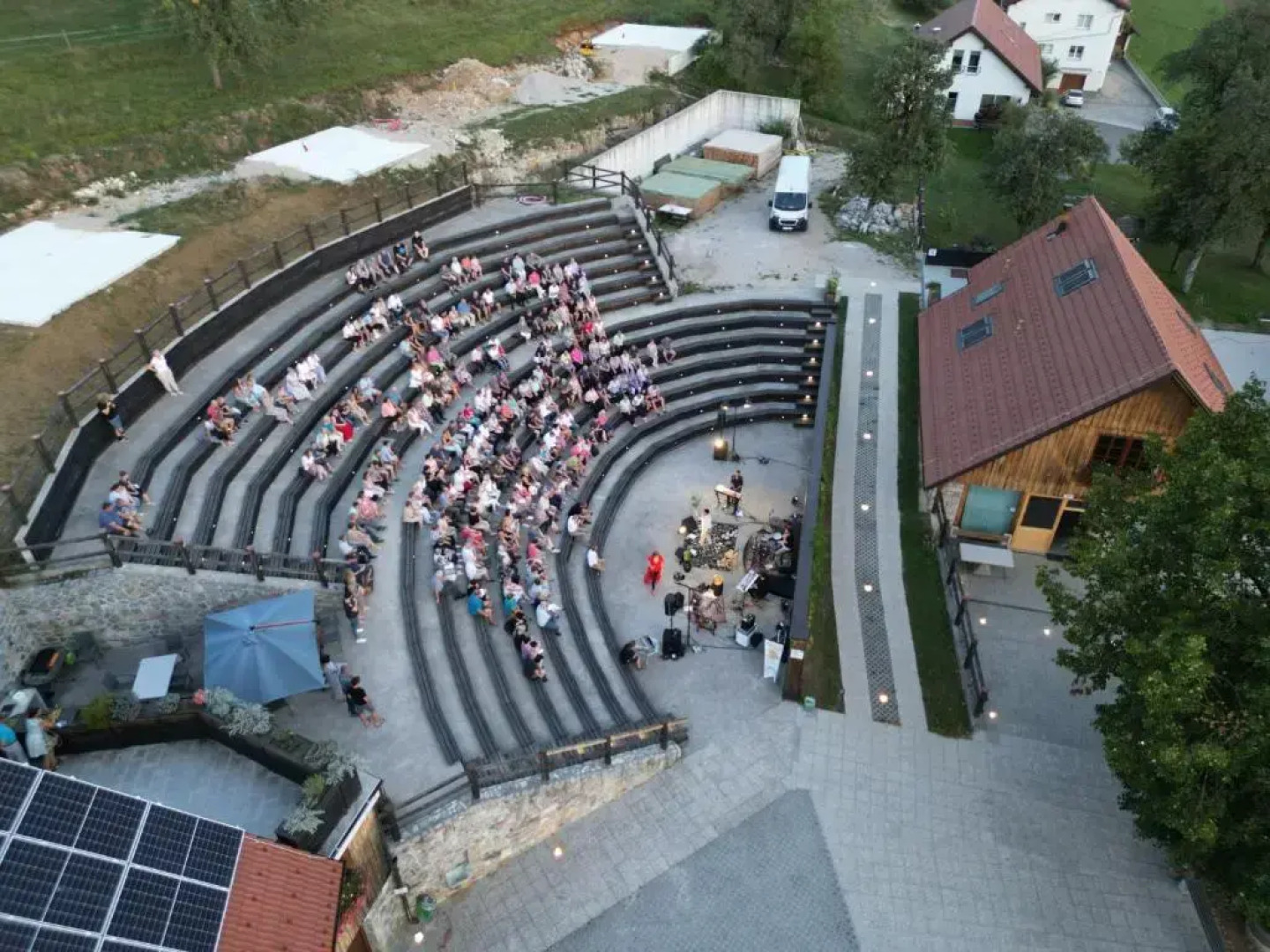 youth hostel arsviva