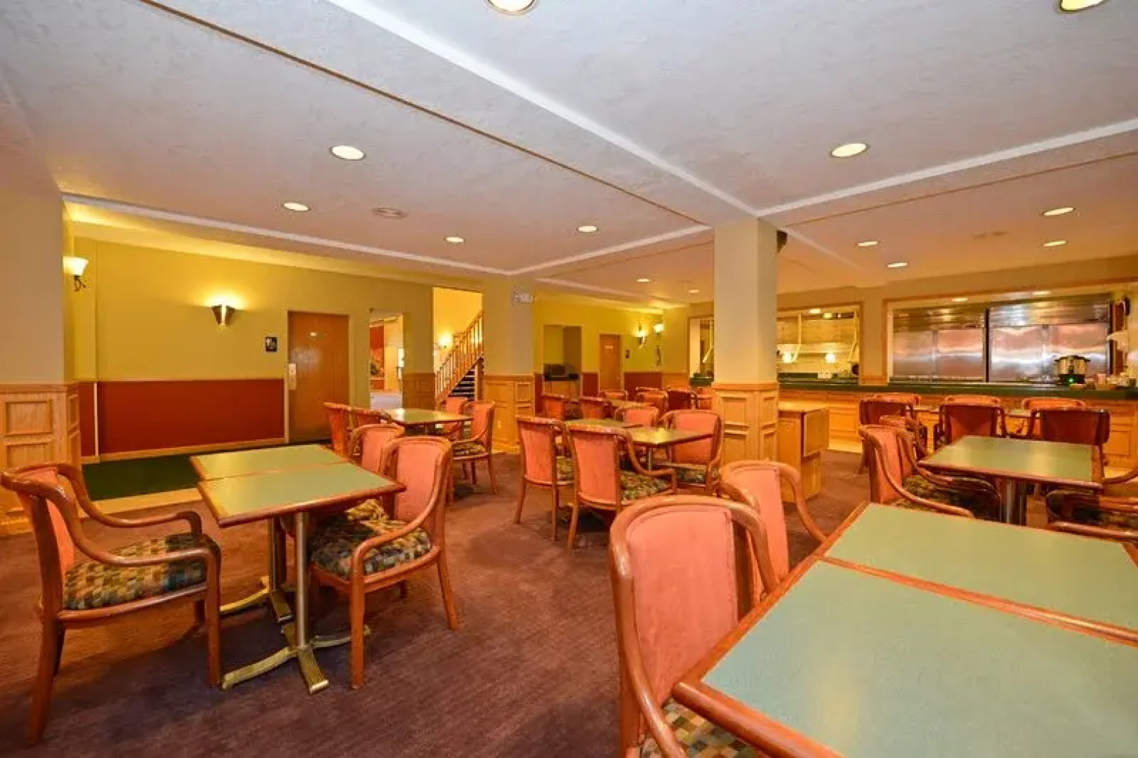 Days Inn & Suites By Wyndham Kalamazoo