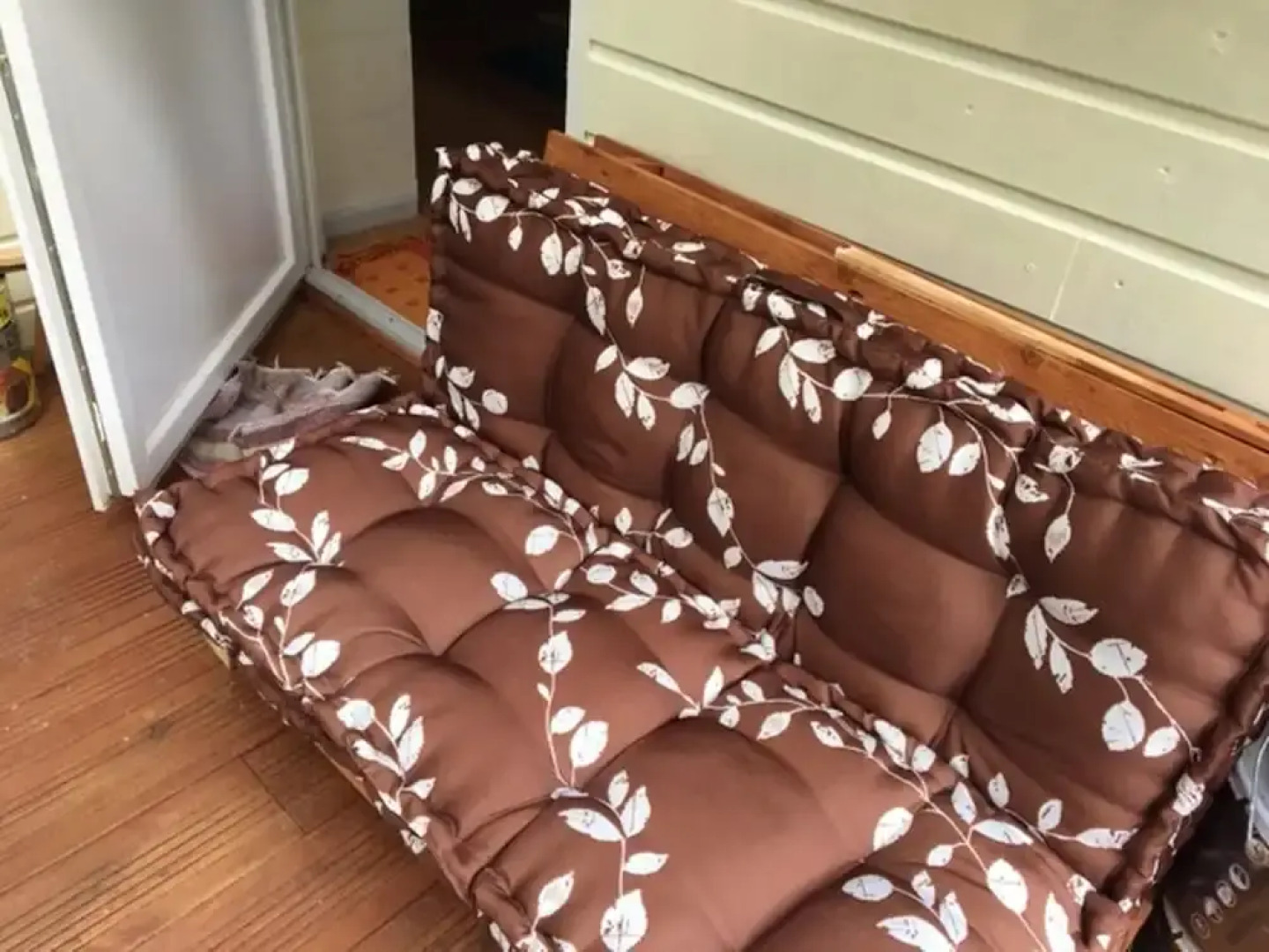 Bungalow With one Bedroom in Hell-bourg, With Wonderful Mountain View, Furnished Garden and Wifi