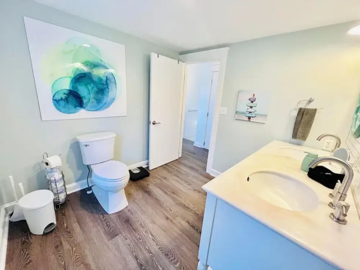 Central Avenue 33476