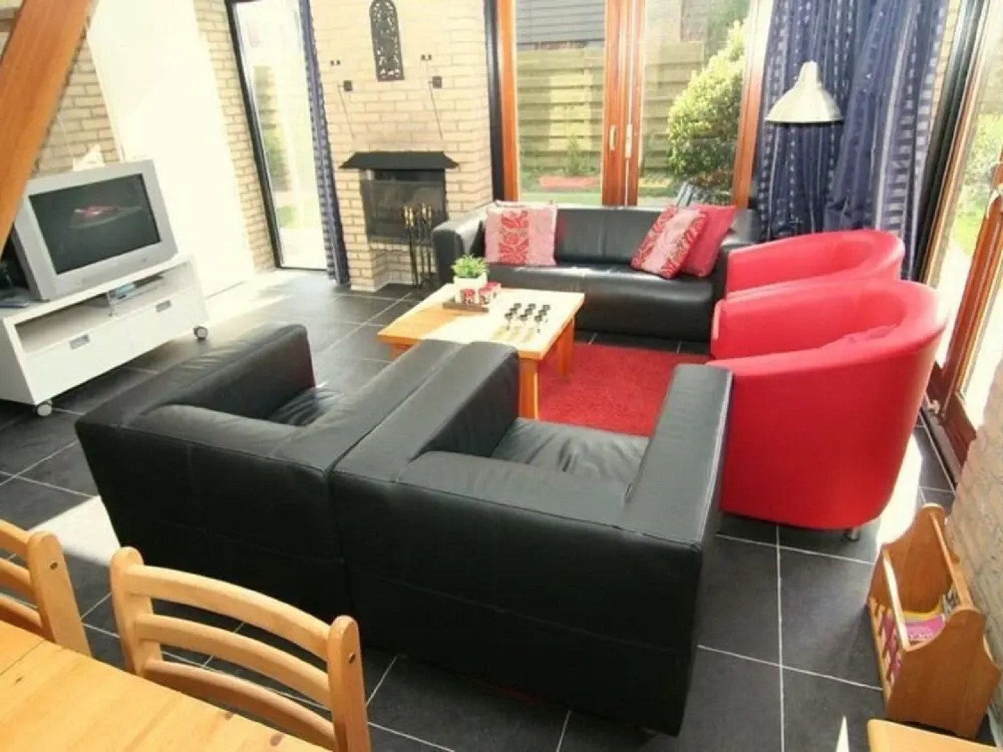 Detached Holiday Home with Dishwasher, Located on Texel