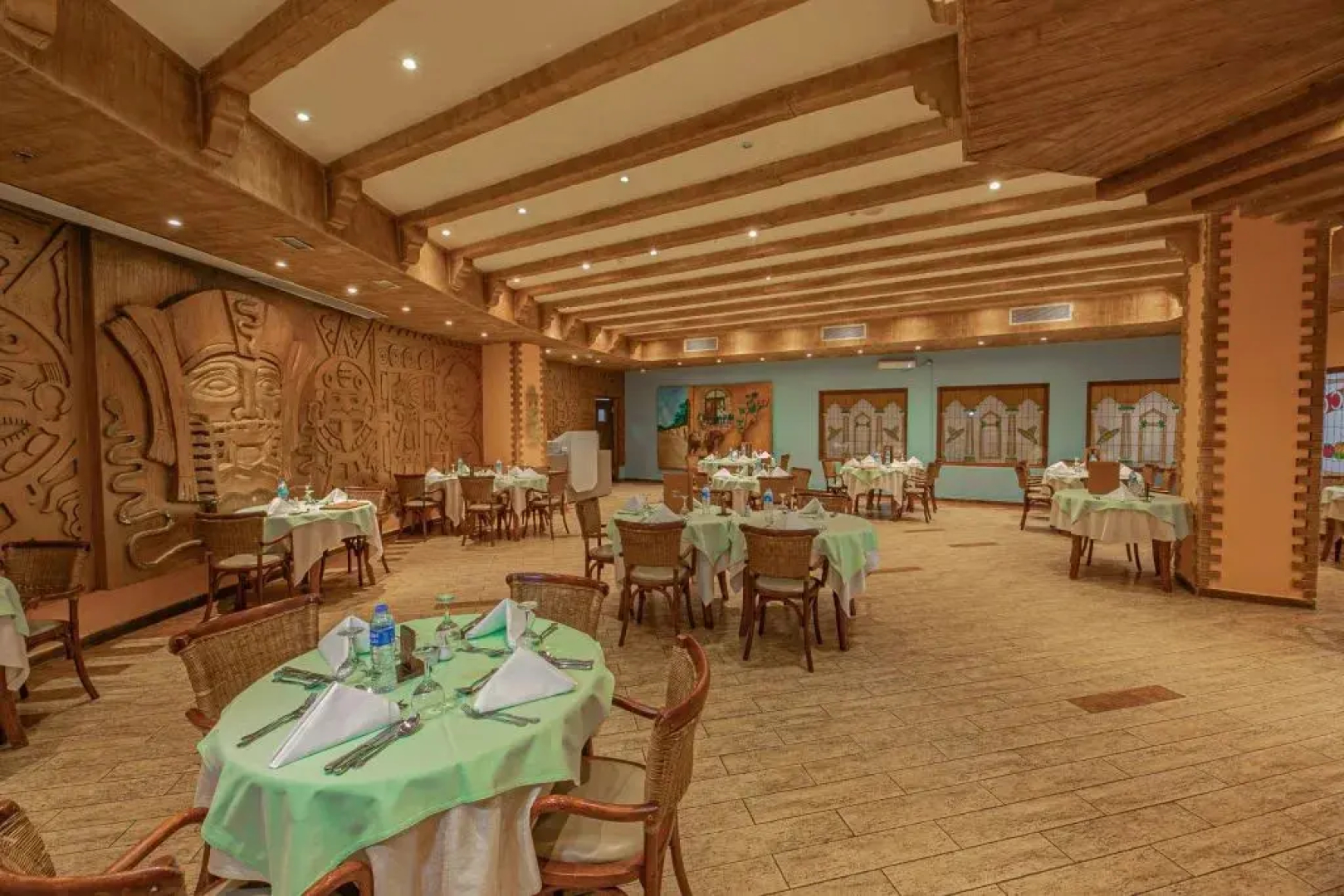 Titanic Palace - Families and Couples only