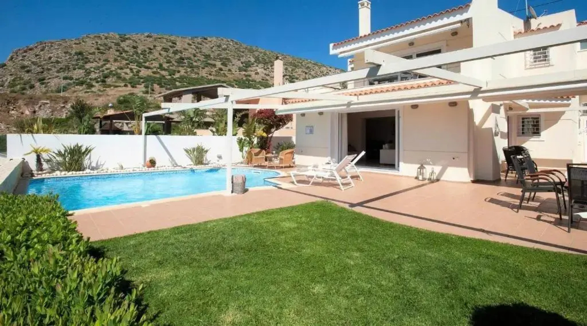 Holiday villa SUNJOY 100m. from the beach.