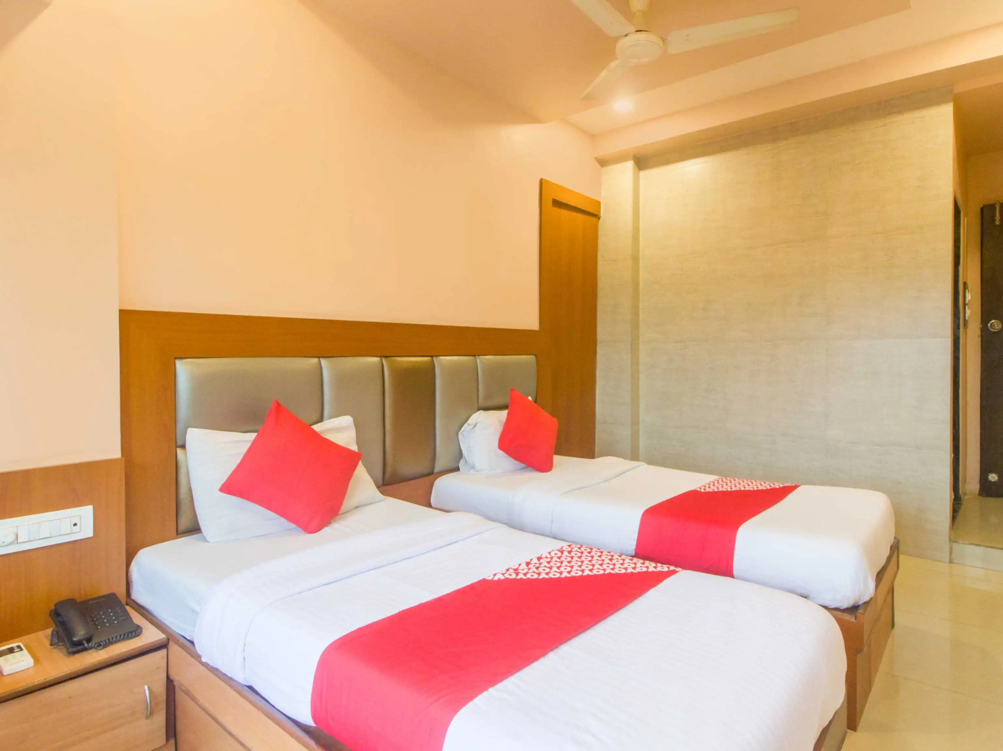 OYO 7727 Hotel Sarovar Grand