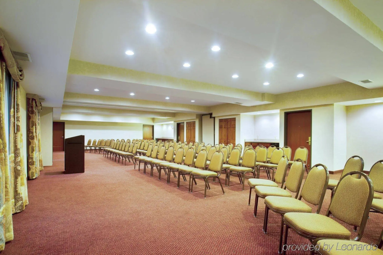 Best Western Plus Bourbonnais Hotel & Suites