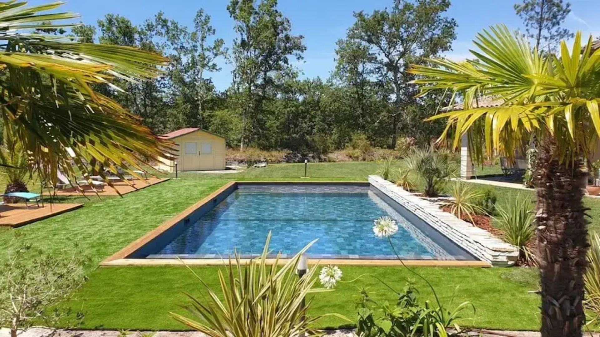 Suite up to 3 people with pool and terrace