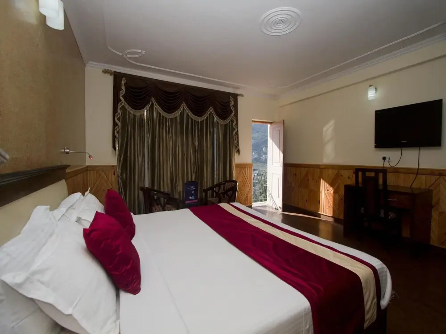 OYO 1638 Hotel A Star Regency