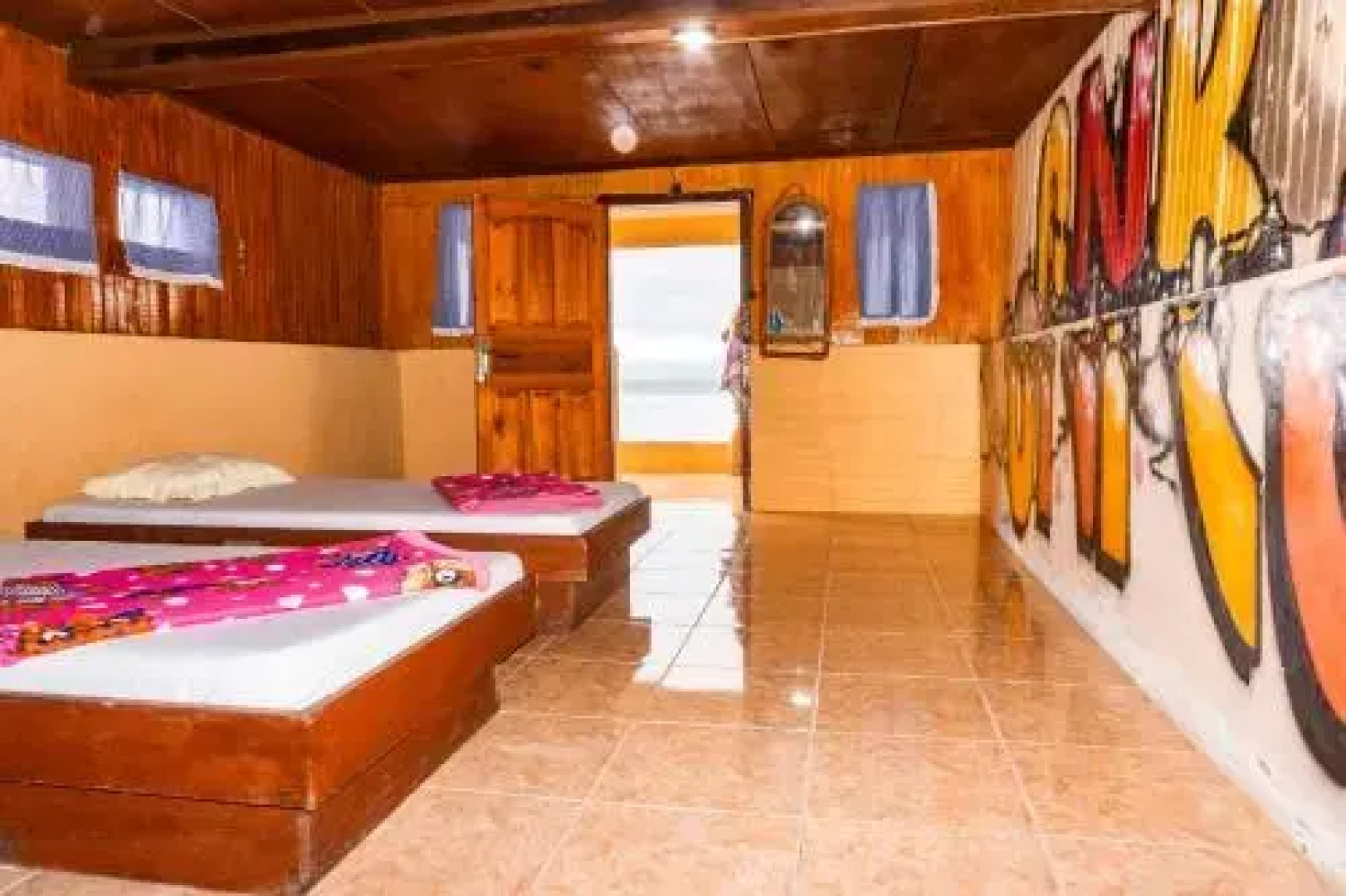 Reggae Guest House Tuktuk