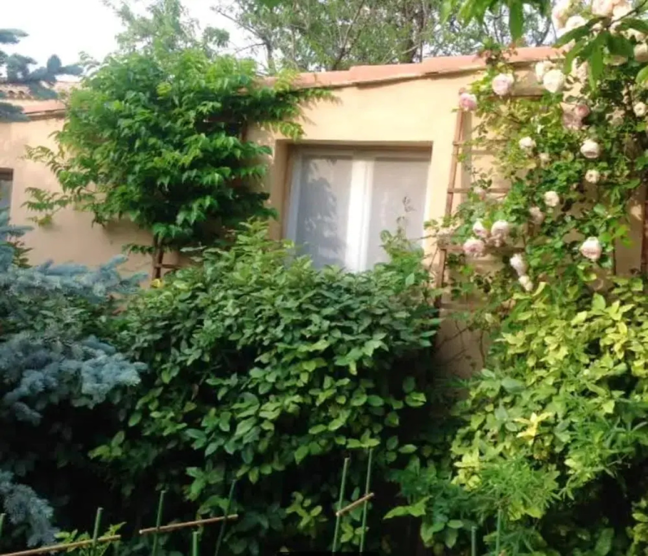 Studio In Ceyreste With Enclosed Garden And Wifi