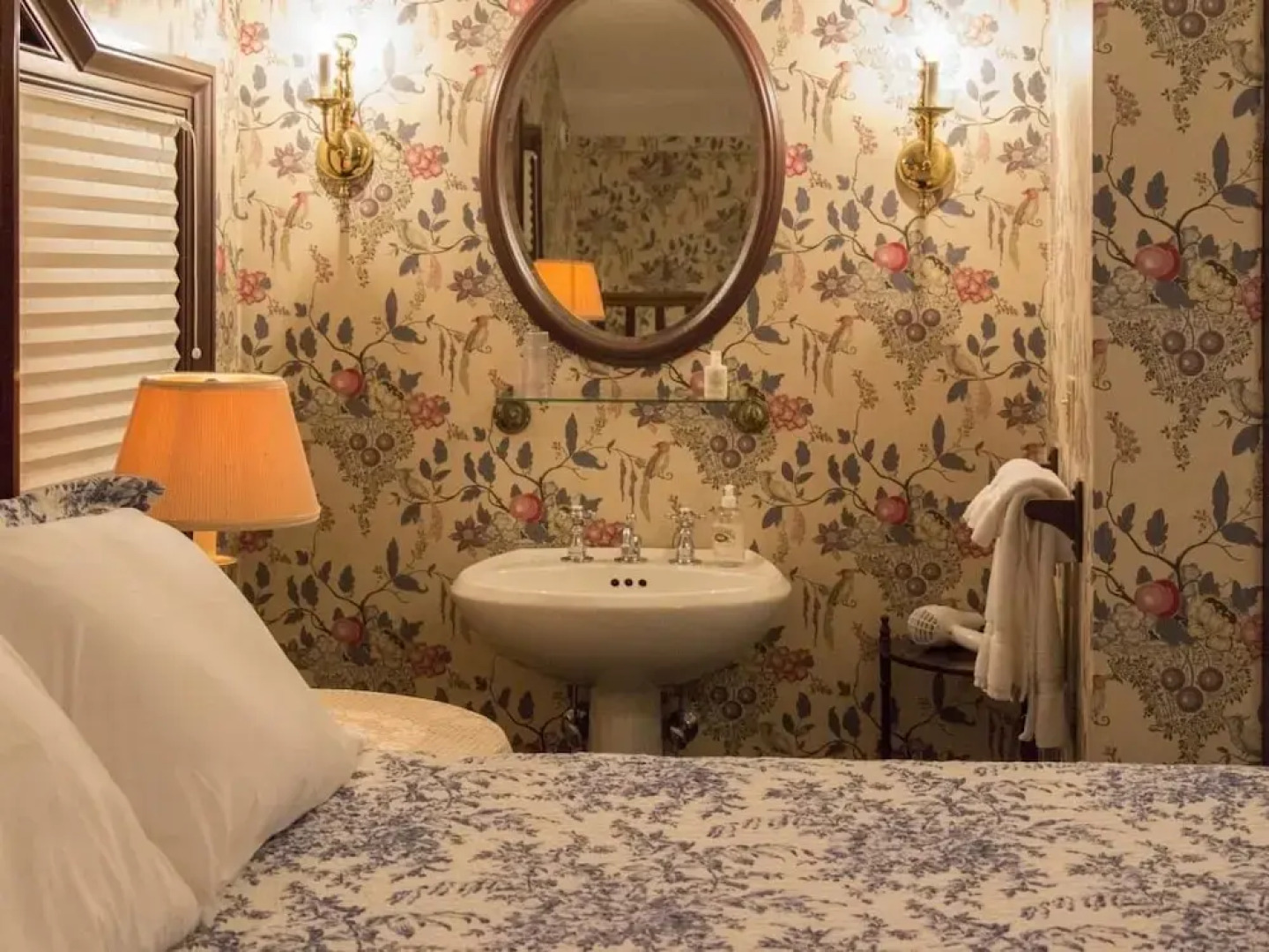 The Rochester Inn, A Historic Hotel