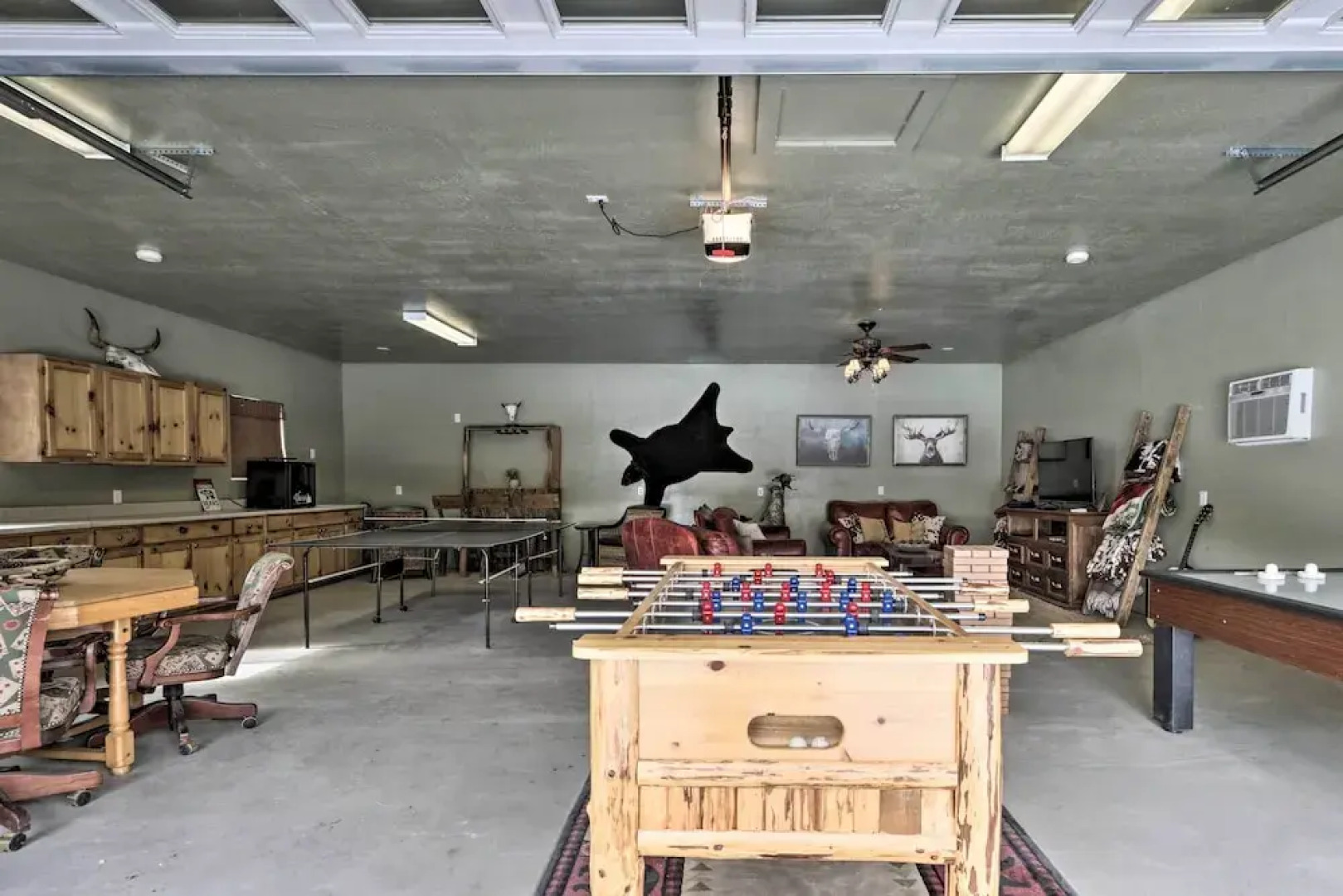 Fire Pit + Game Room: Heber-overgaard Cabin!