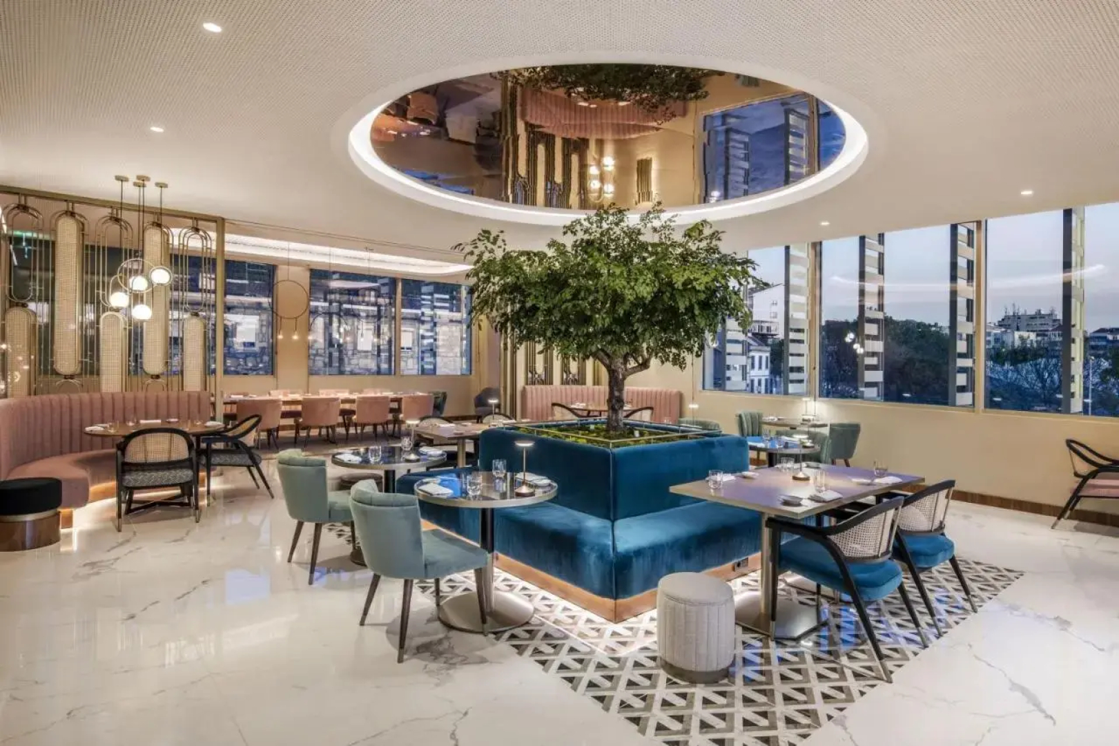 Renaissance Porto Lapa Hotel