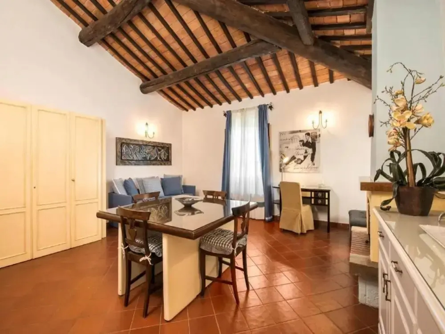 Vintage Mansion in Montepulciano With Pool