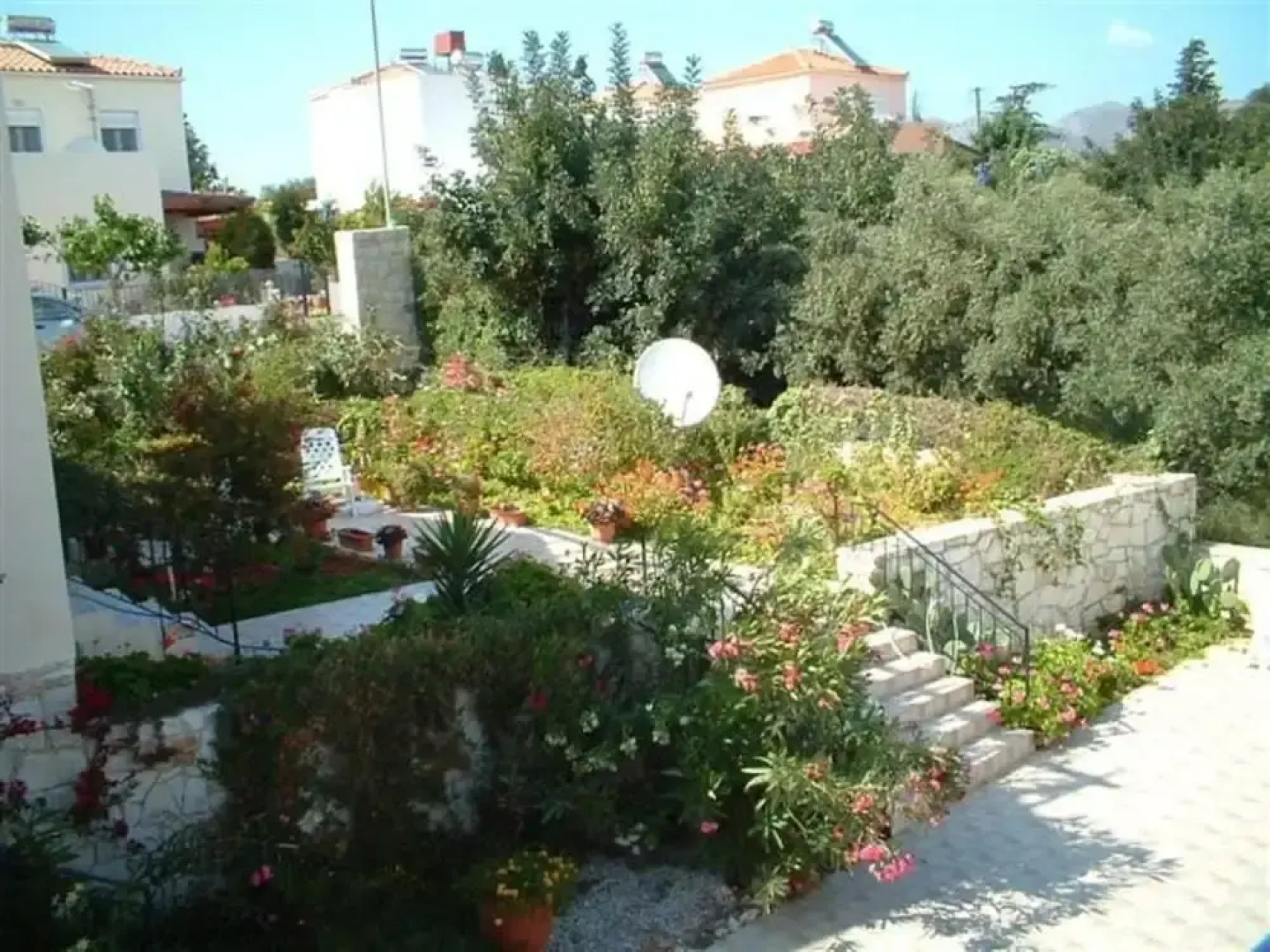Akrotiri View Villas