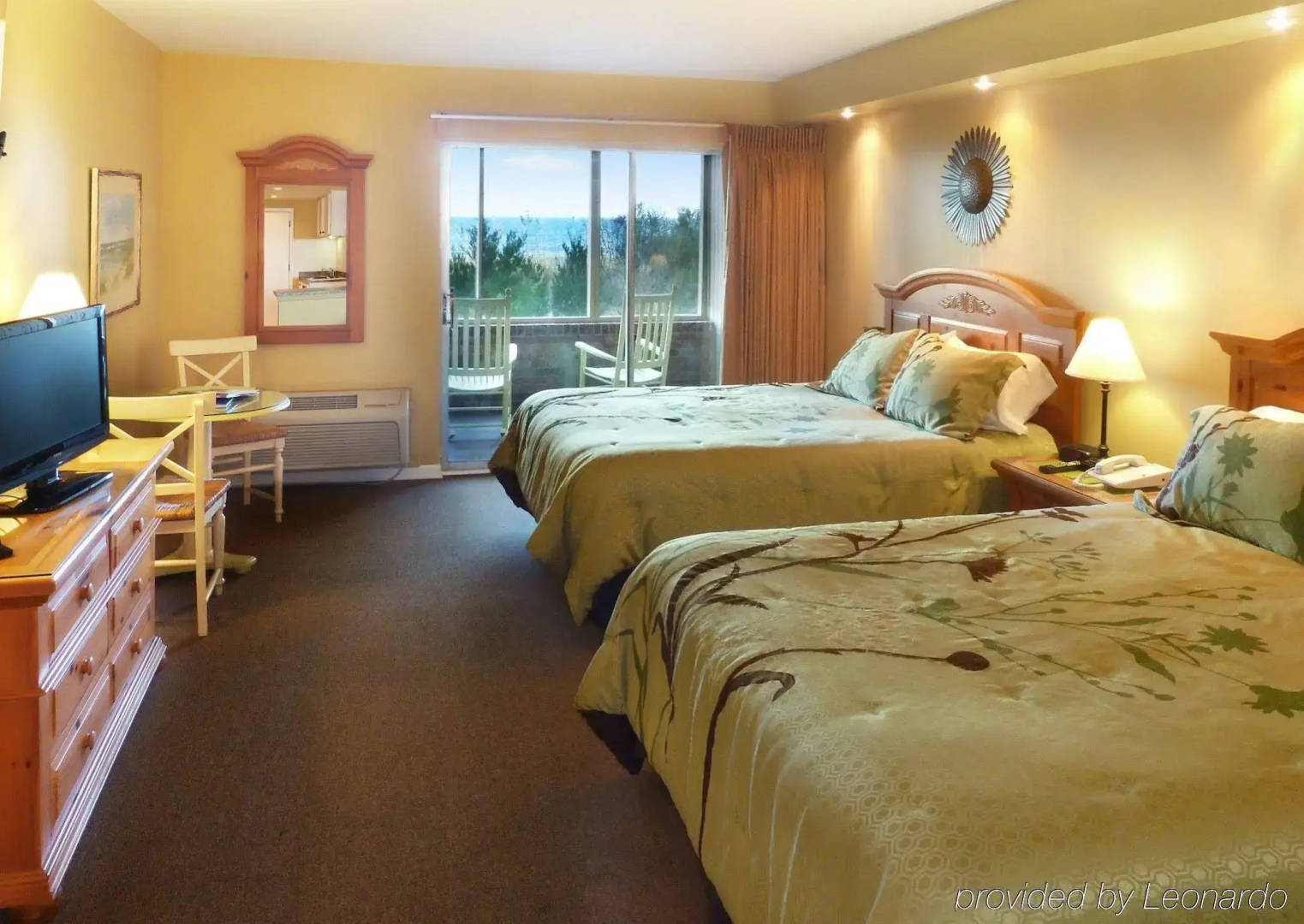 The Oceanfront Litchfield Inn